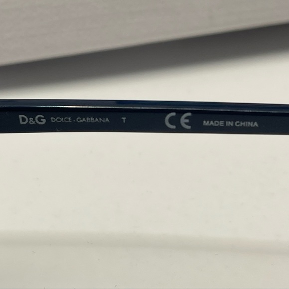 Authentic Dolce & Gabbana Sunglasses - Picture 13 of 17